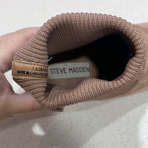 Steve Madden Bootie Size 7.5 - Picture 3 of 4